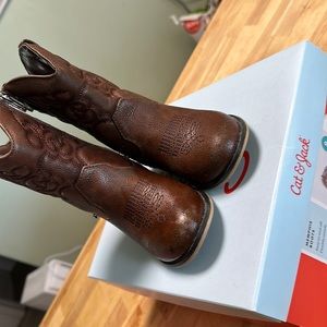 Toddler size 8 cowgirl brown boots